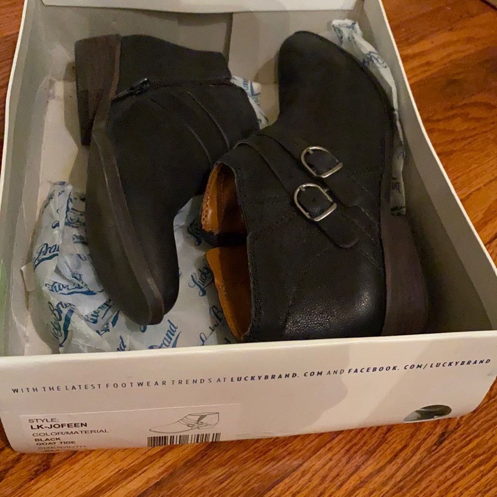 Lucky brand short boots